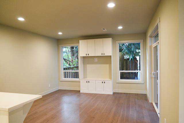 6207 SW 21st Living Space