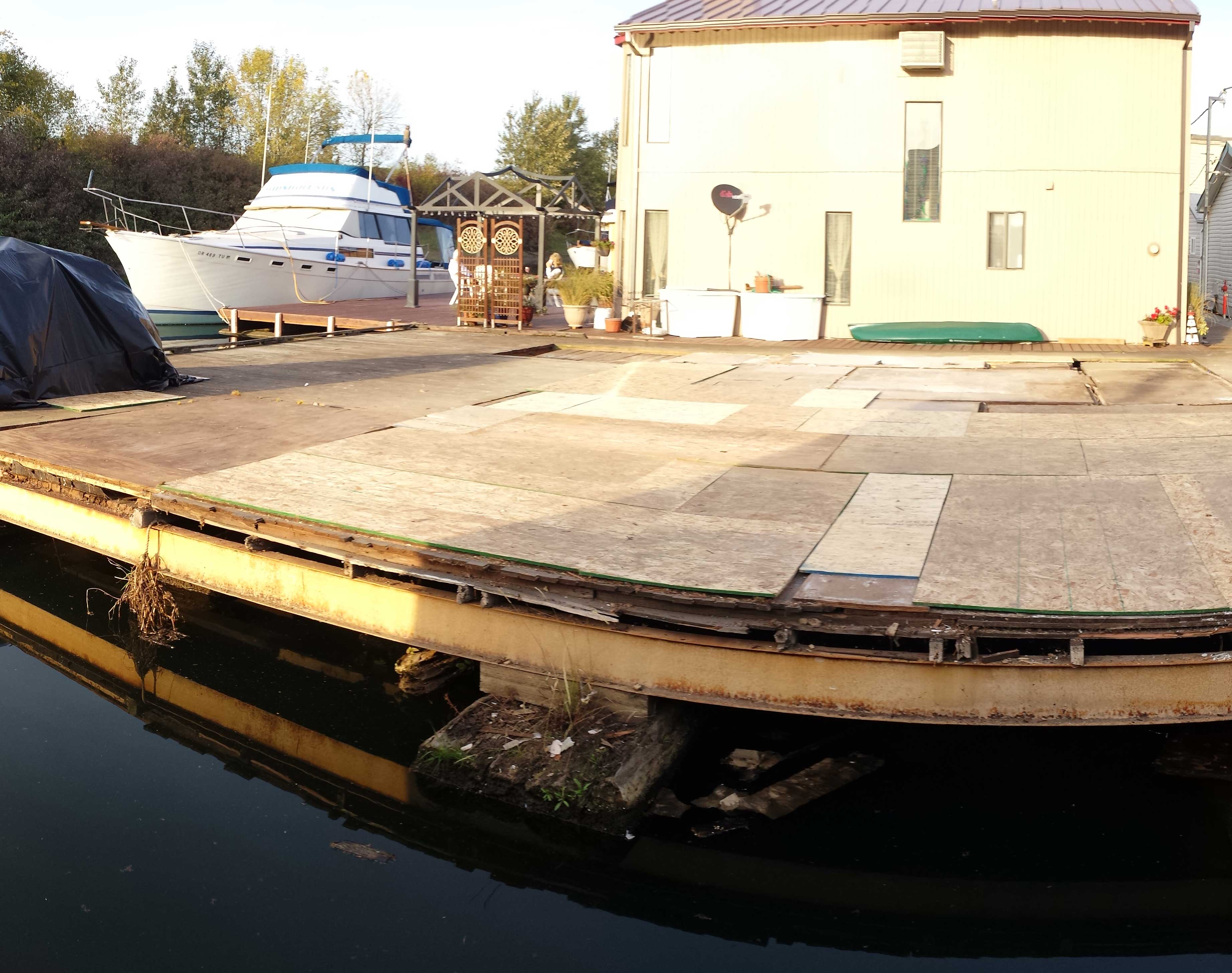Houseboat Demolition Completed